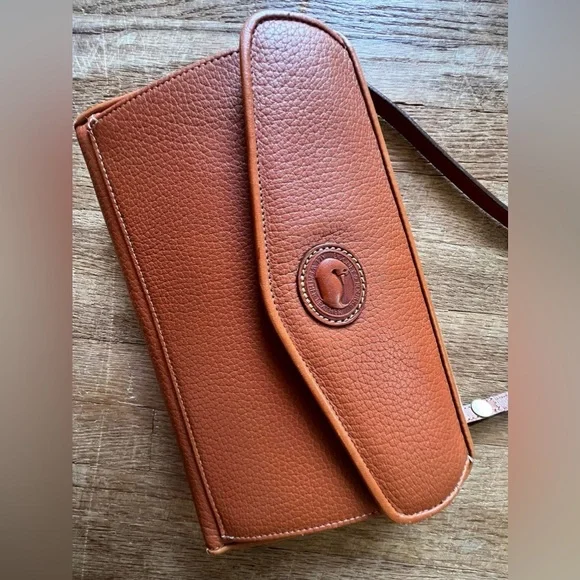 DOONEY & BOURKE CROSSBODY PURSE/WALLET - Picture 2 of 8